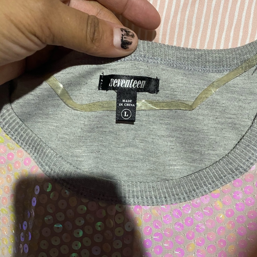Cute sweater - Picture 2 of 6